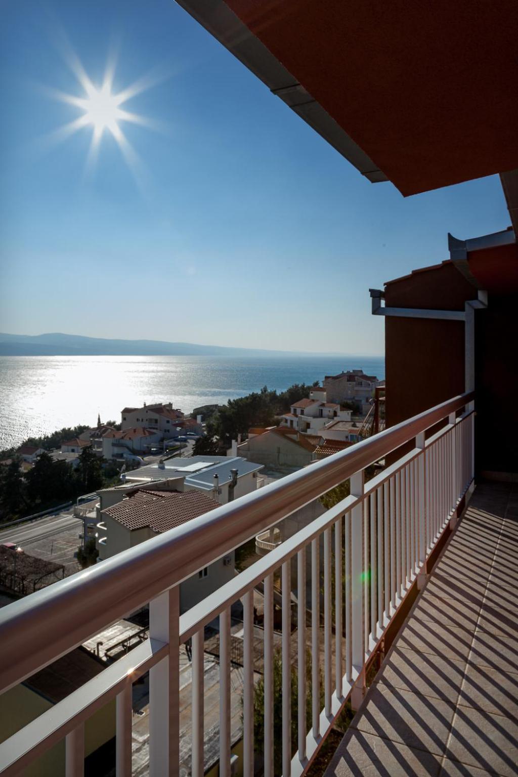 Apartments Toni Omis Bagian luar foto