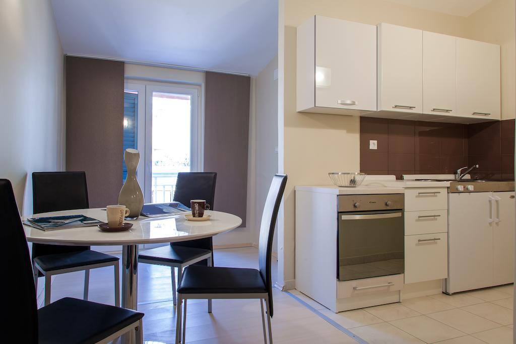 Apartments Toni Omis Ruang foto