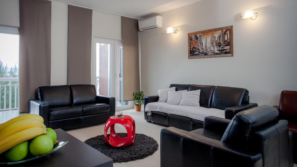 Apartments Toni Omis Ruang foto
